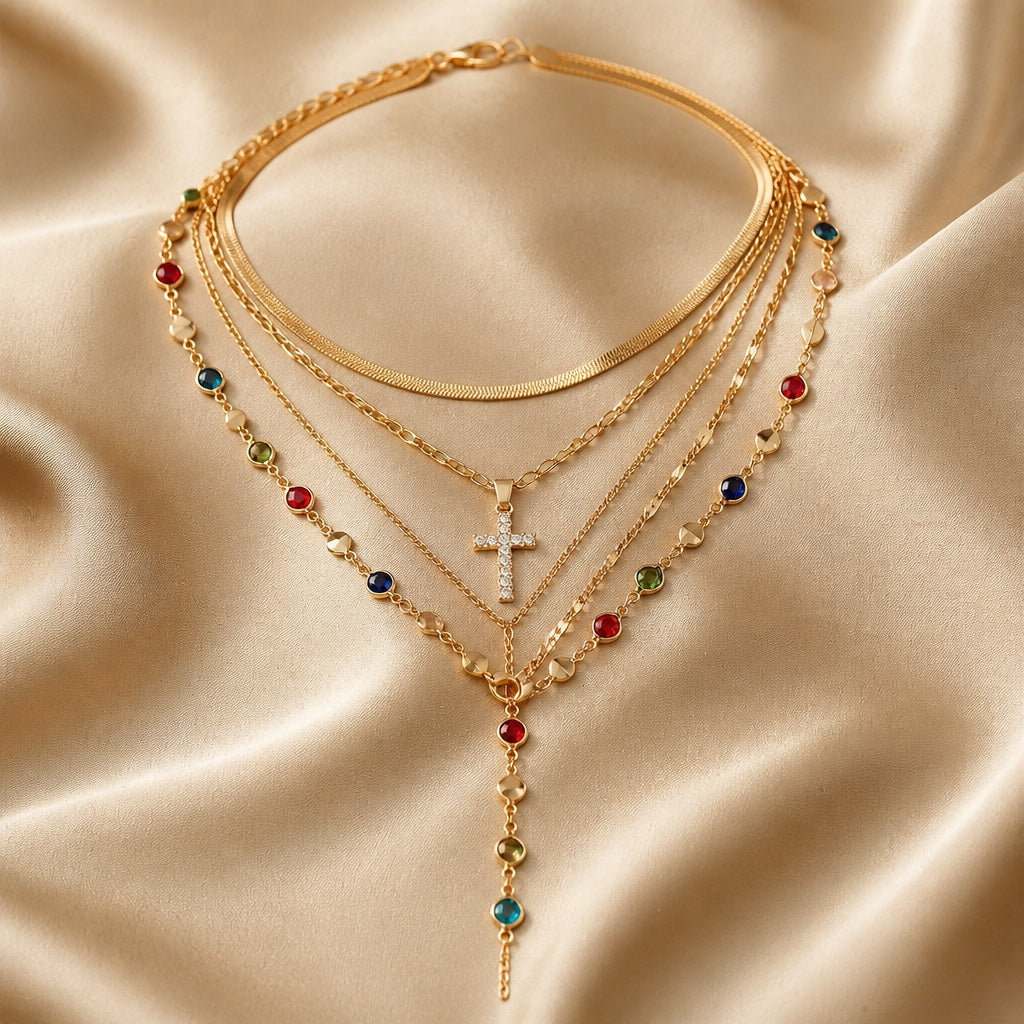 Witgoudkleurige set van ketting en oorbellen met gekleurde stenen