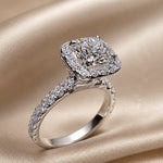 Witgouden ring met ingezette zirkoniasteen