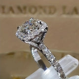Witgouden ring met ingezette zirkoniasteen