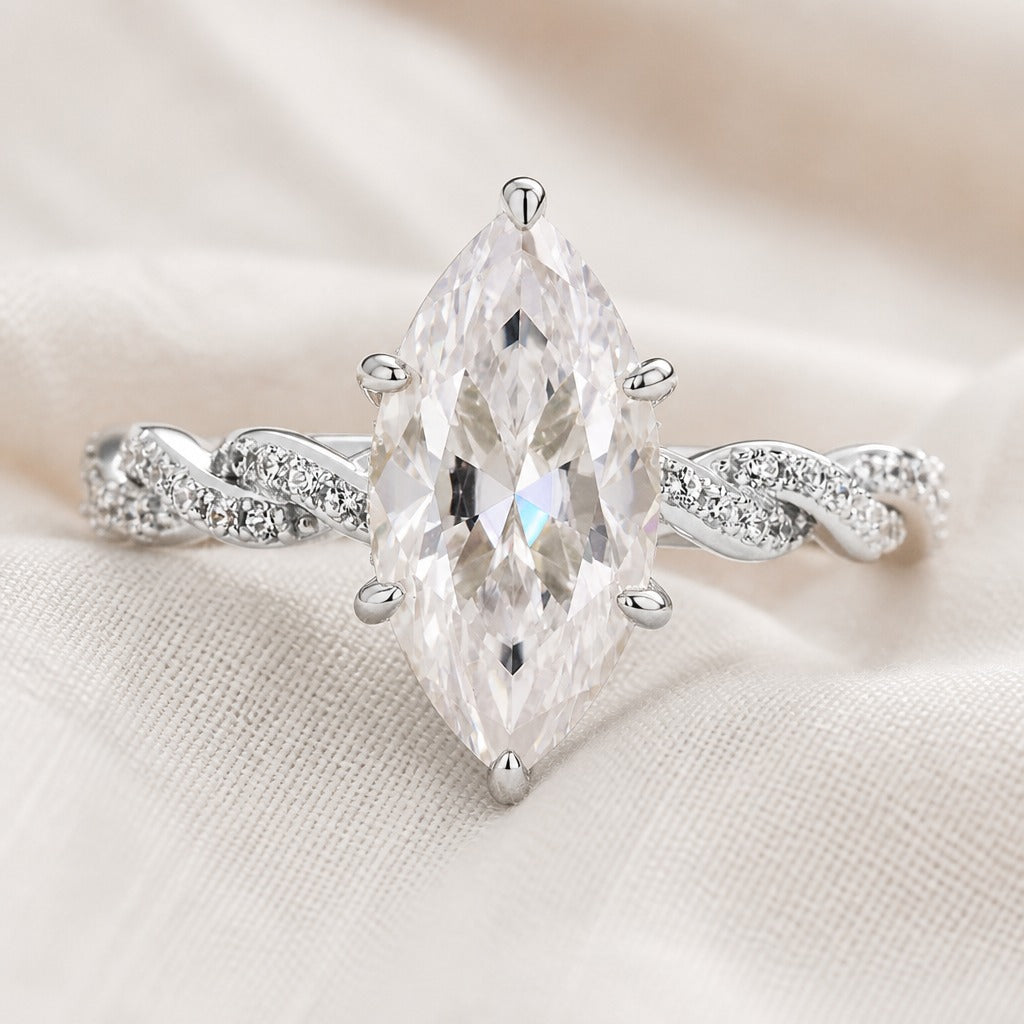 Gouden ring met marquisegeslepen kristal