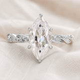 Gouden ring met marquisegeslepen kristal