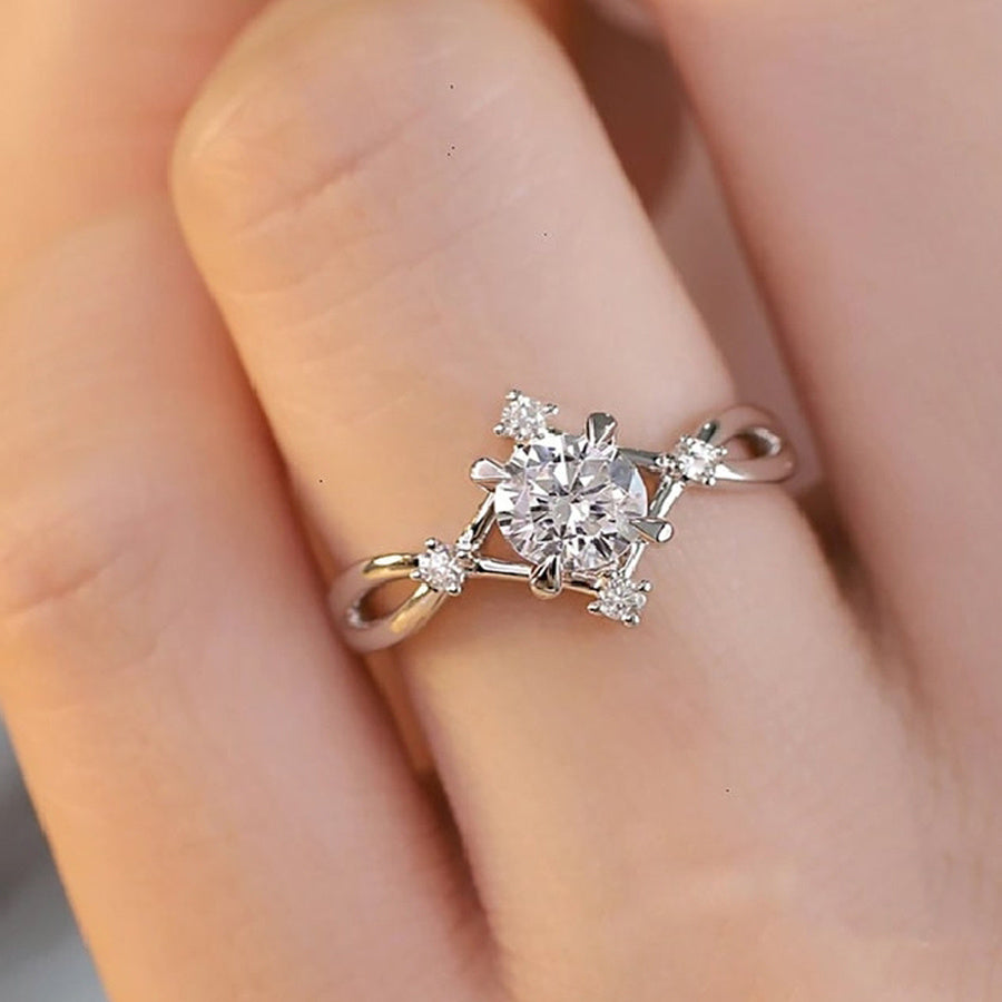 Ring met zirkonia en witgouden plating