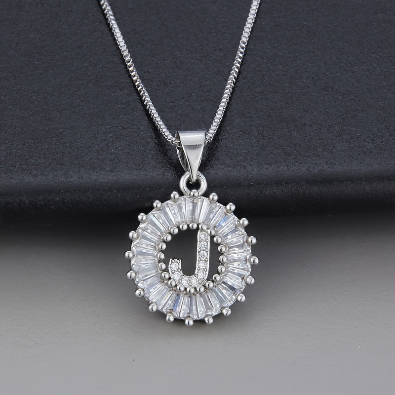 Witgouden ketting met initiaal Z en zirkonia