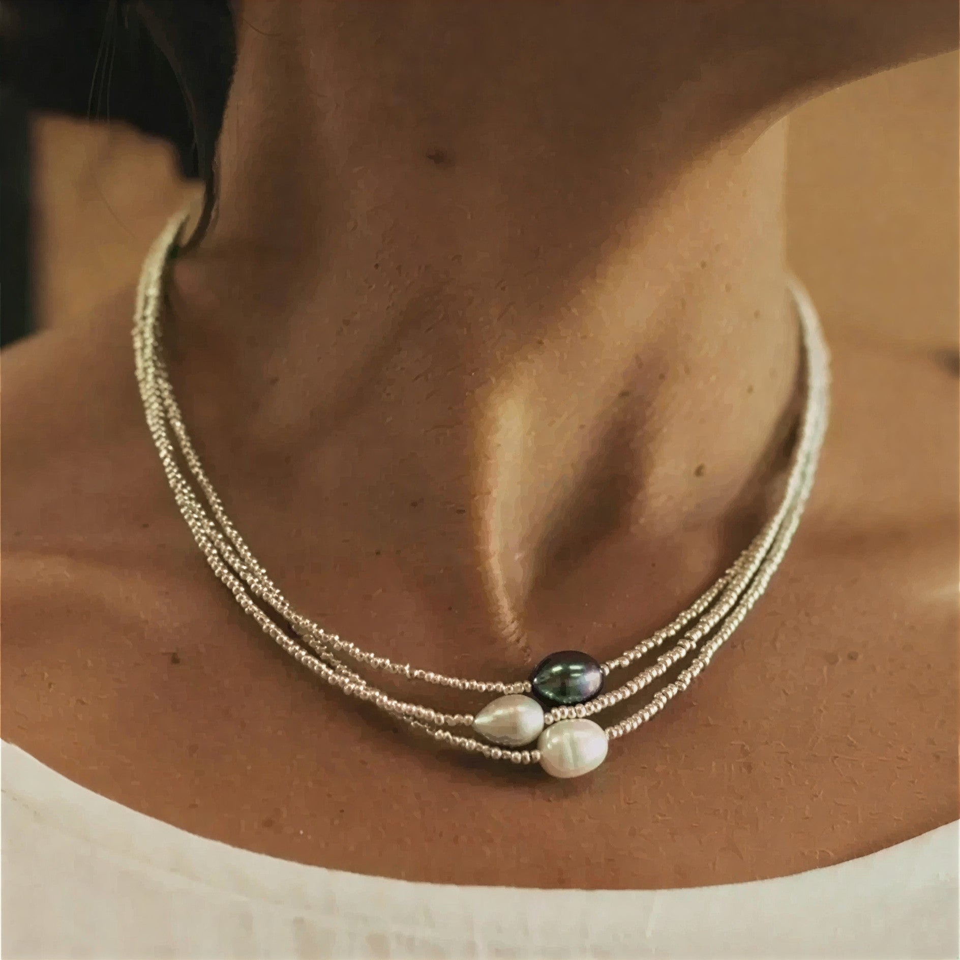 Gelaagde ketting met barokparels