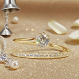 Glinsterende ring met zirkonia en witgouden plating