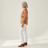 Claudia | Vest met kleurrijk leliemotief