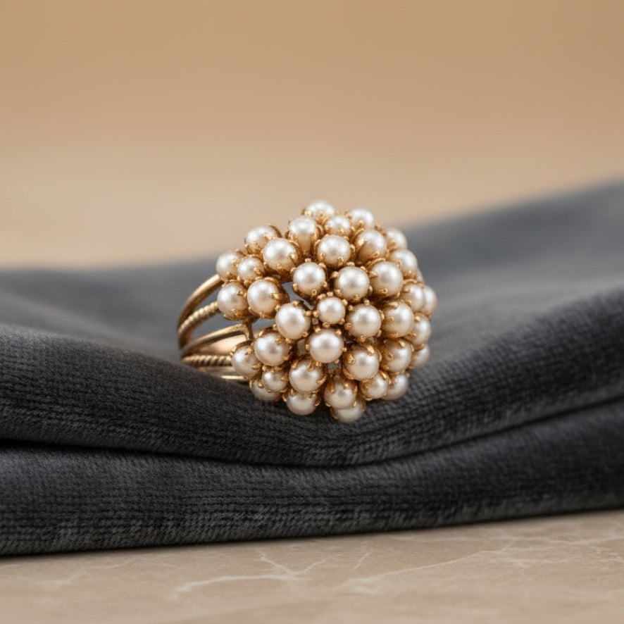 Klassieke gouden ring met parel