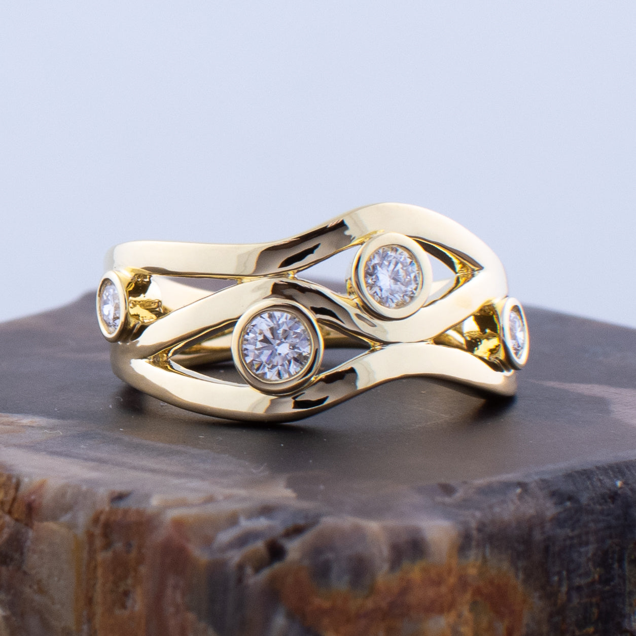 Klassieke roze ring met kristallen