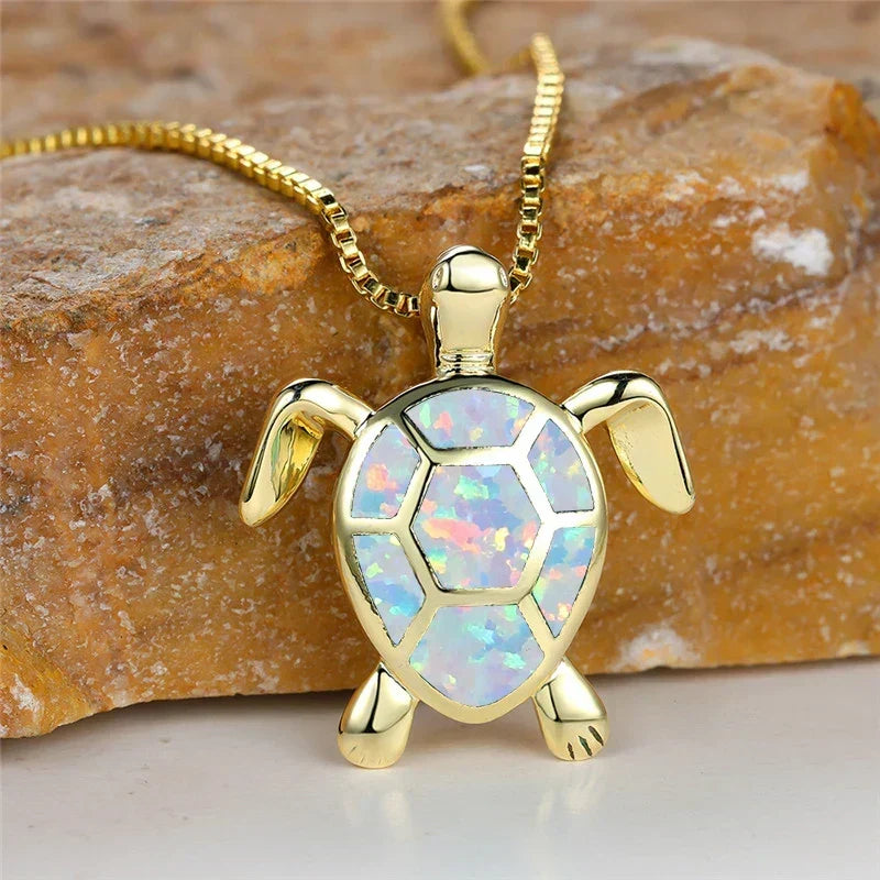 Retroketting met schildpad en groene vuuropaal