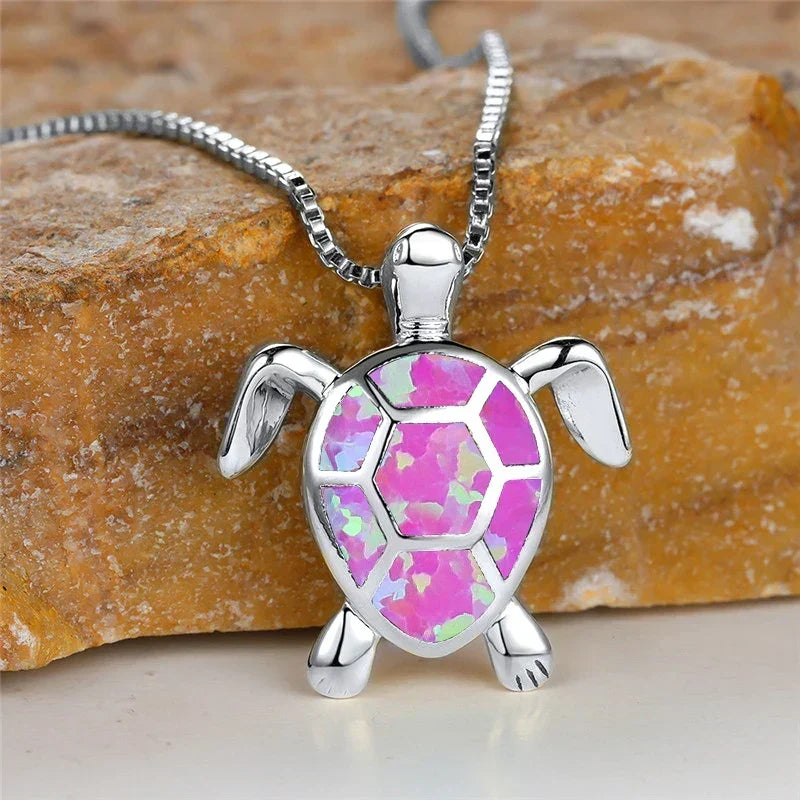 Retroketting met schildpad en groene vuuropaal