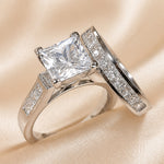Witgouden ring met synthetische zirkoon