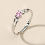 Rosalie – Witgoudkleurige ring met hartvormige zirkoon