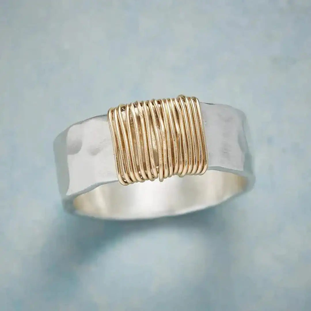 Zilveren ring met gouden detail